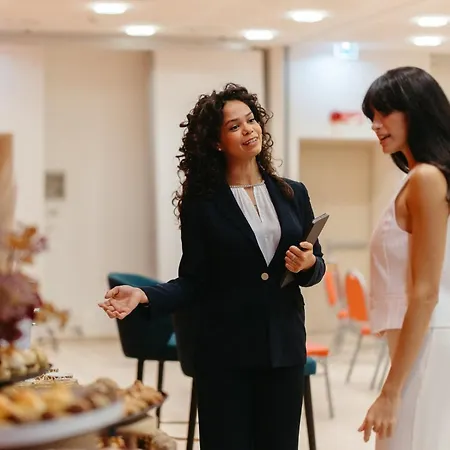 Otel Indigo By Ihg 4*