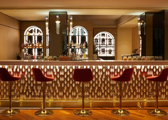 ホテル ホテルロンドラ 4*